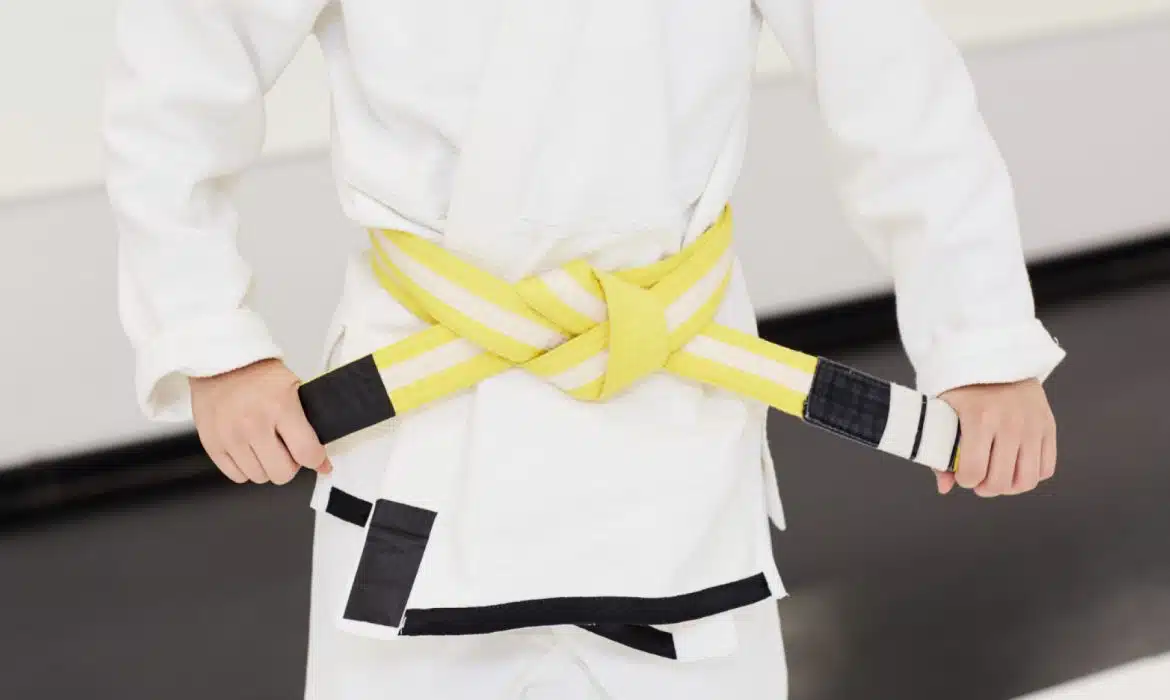 La ceinture obi : un symbole de progression et de discipline